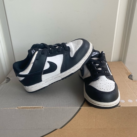 Nike Dunk “Panda” Toddler Sneakers - SZ 9 C - Picture 6 of 15